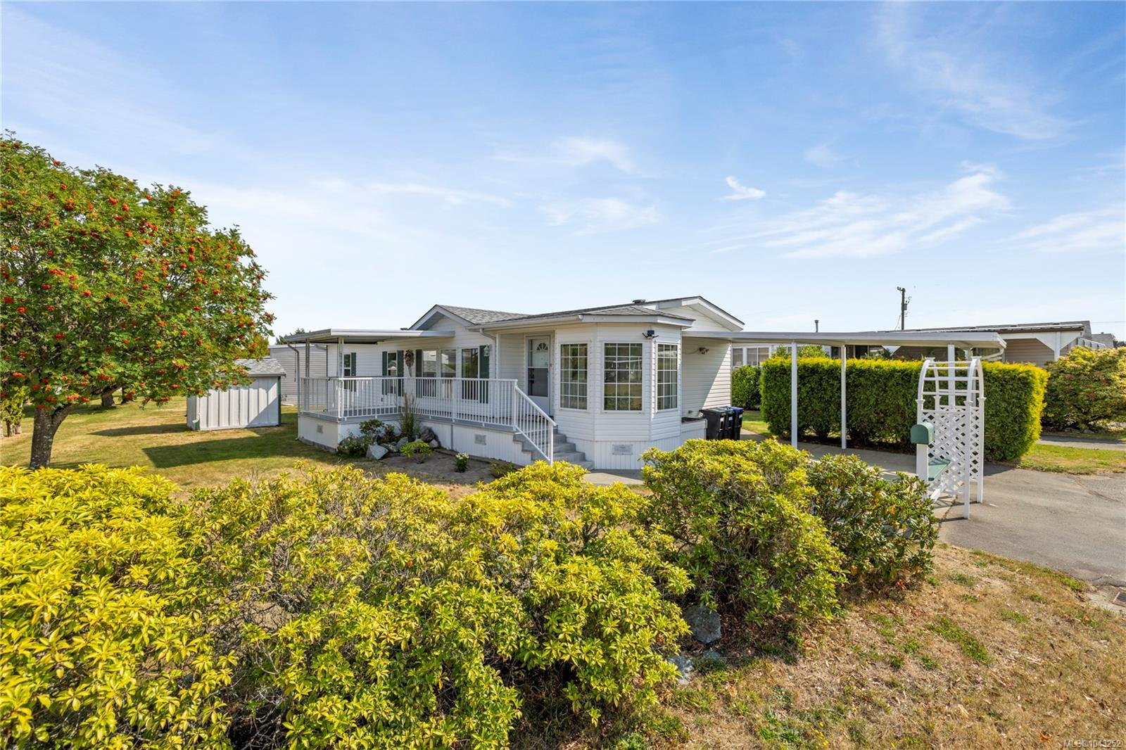 Featured exterior photo of 25-450 Stanford Ave, Parksville, BC