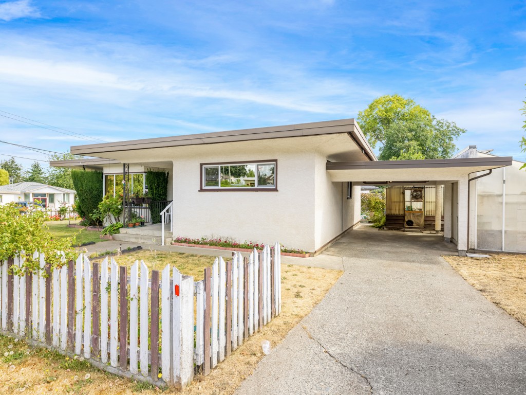 SOLD 1212 Waddington Road Miller Real Estate Team Nanaimo Real Estate