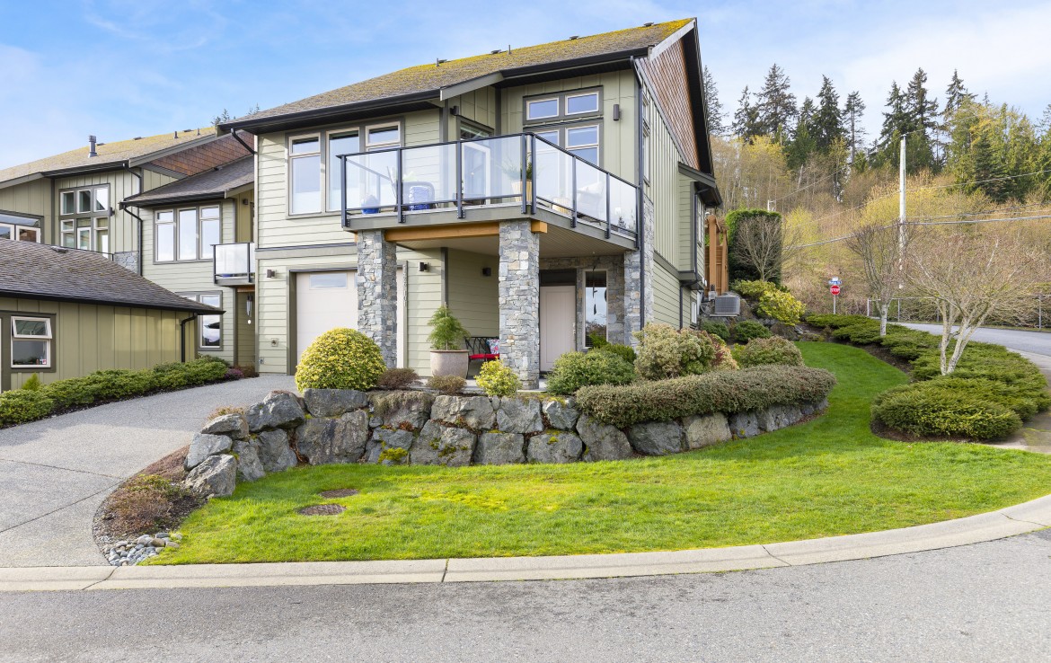 Front of Oceanview Home in Desirable North Nanaimo
